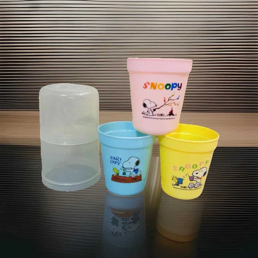 3 Peanuts Drinking Cups Snoopy Woodstock Plastic Picnic Stackable Storage Denz